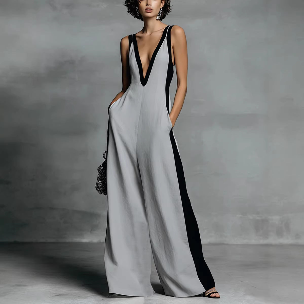 Sleeveless Womens V-Neck Contrasting Color Wide-Leg Jumpsuit DC-Beyond Borders Collective