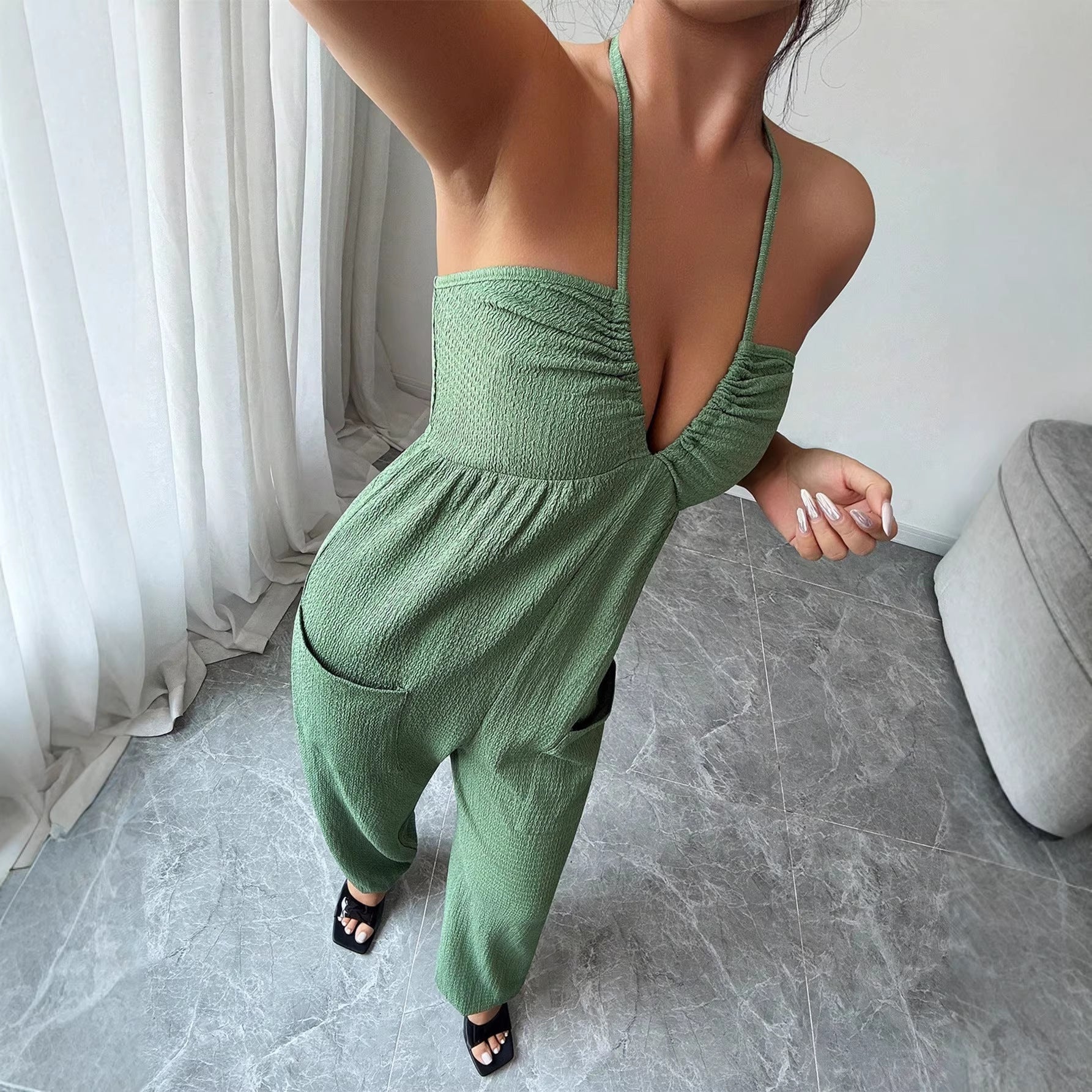 Deep-V Halter-neck Sleeveless Pleated Jumpsuit With Pockets And A Back Tie DC-Beyond Borders Collective